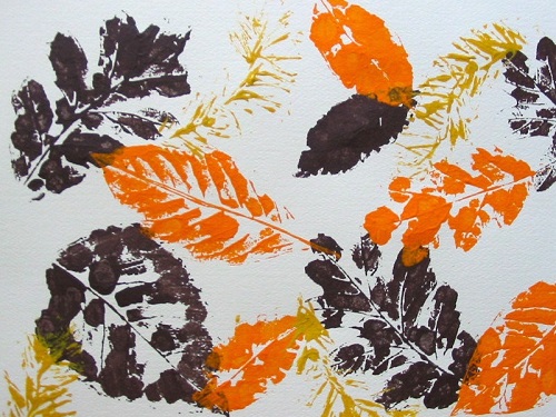 Create leaf placemats in the springtime